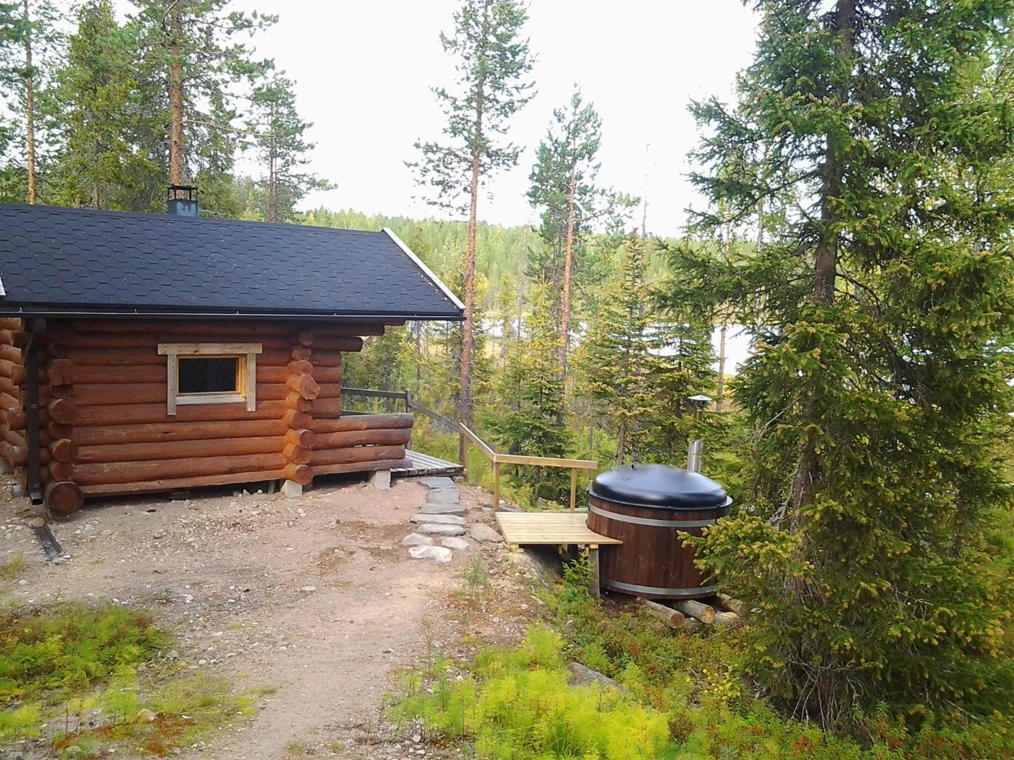 尤康洛马小屋 罗瓦涅米 外观 照片